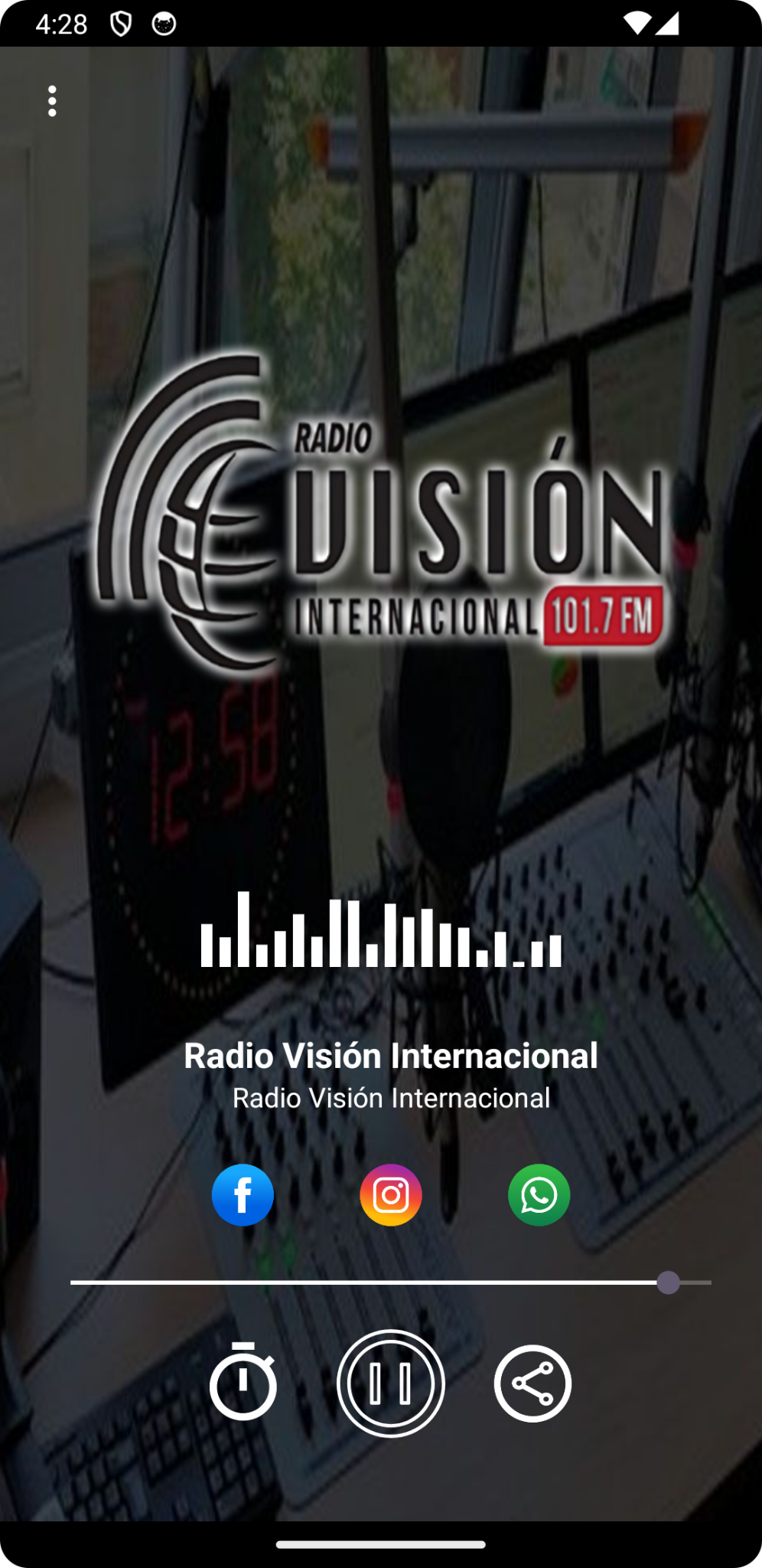 Captura de la aplicación Radio Visión Internacional con reproductor